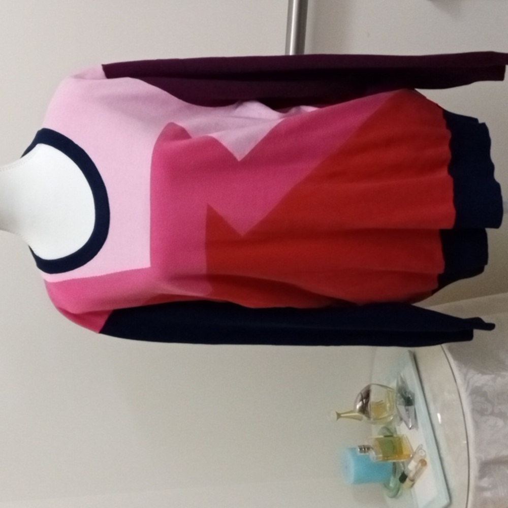 XXL color blocked sweater with 1 blue arm and 1 maroon with color fusion!!! EUC